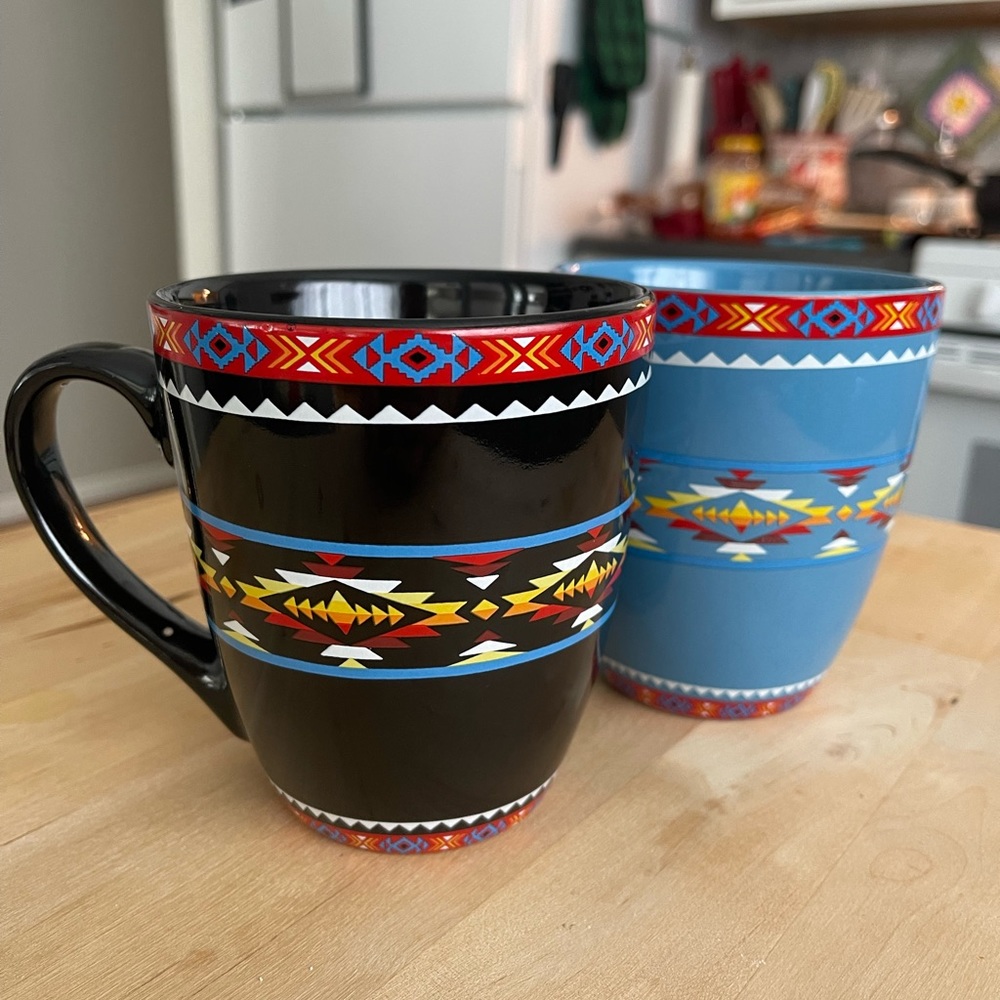 2 set southwestern style mugs